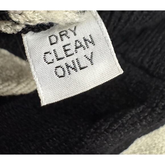 Vintage Chess Board Sweater Black White Embroidered Chess Pieces Knit - Picture 6 of 10